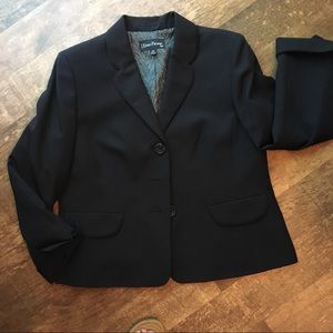 ⭐️Suit⭐️NWOT Evan Picone 14P Navy